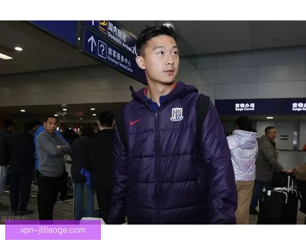 蒋圣龙客串中锋惊艳发挥带领球队逆袭夺胜
